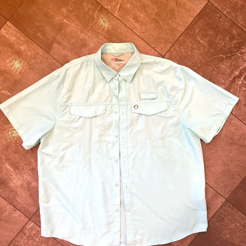 The American outdoors Men's Light Blue Short Sleeve Shirt xxl like new